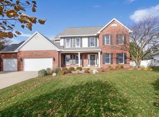 3204 Leafy Ln, Bloomington, IL