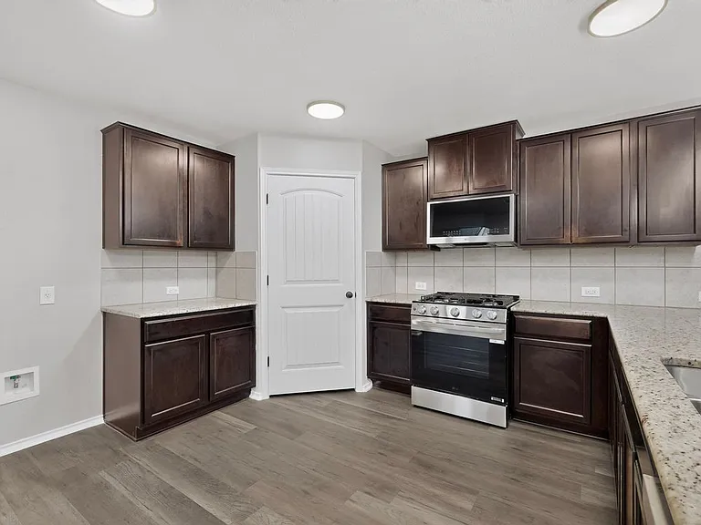 735 Pelican Point — Photo 12