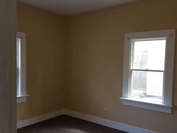 2nd image of 707 E Corby Blvd