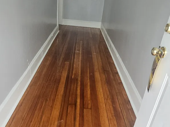 174 Ennell St #1, Lowell, MA 01850