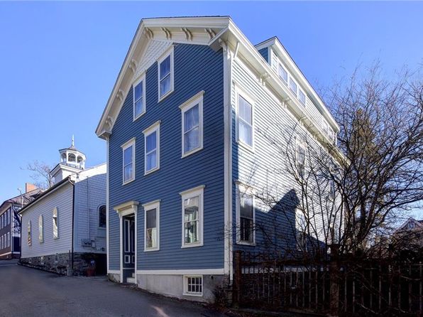 75 Mary St, Newport, RI 02840