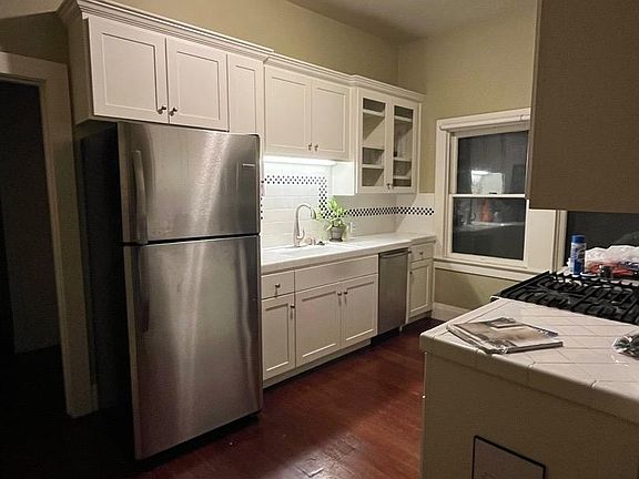 5th image of 1130 T St APT 1