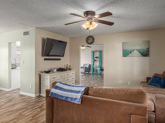 3rd image of 10617 N 49th Ave