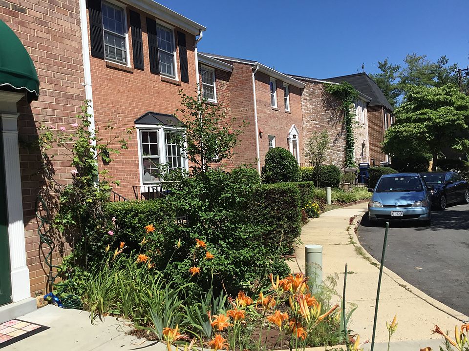 1st image of 2333 N Sibley St