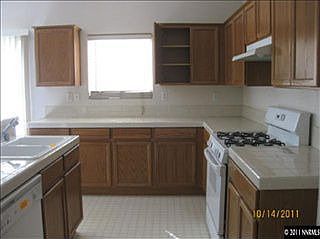 5th image of 1041 Village Knoll Dr