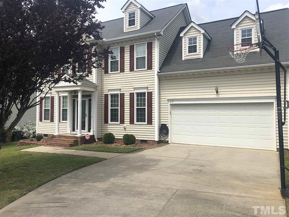 2nd image of 237 Sarazen Dr