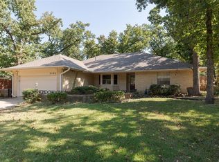 2108 N Alexander Ln, Bethany, OK 73008