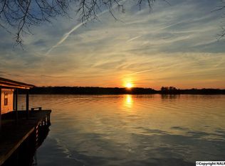 610 Indian Lake Dr, Rainbow City, AL 35906