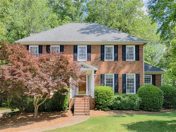3625 Stonehenge Way NE, Marietta, GA 30066