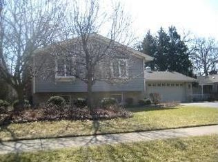 940 Douglas Ave, Naperville, IL 60540