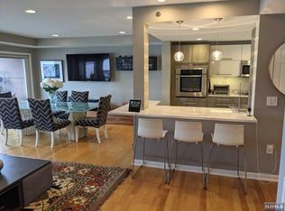 303 Jefferson Ct, Edgewater, NJ 07020