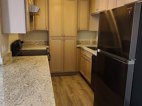 2nd image of 3955 Starview Dr APT 2
