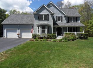 133 Monroe St, Douglas, MA 01516