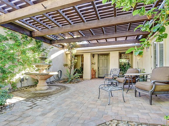 2nd image of 79735 Amalfi Dr