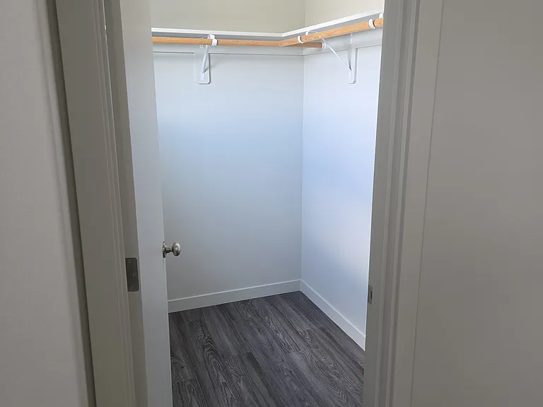 213 Merrick Ave — Photo 15