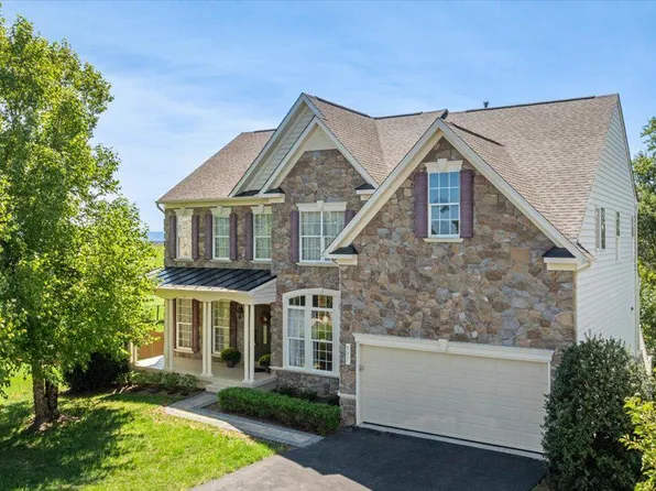 937 Kennedy Dr, Winchester, VA 22601