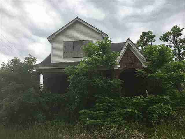 8156 E Hollywood