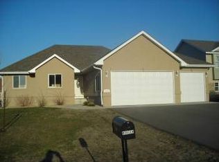 1374 Landings Ln, Watertown, MN 55388