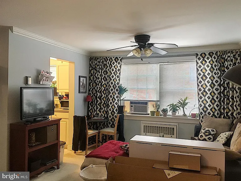 610 Madison St #205 — Photo 4