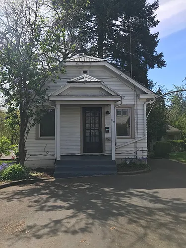 219 SE Baker St #1 Photo 1 219 SE Baker St #1 Photo 1