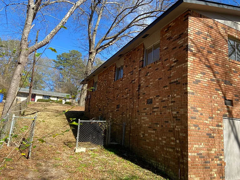 4822 Wellborn Dr — Photo 4
