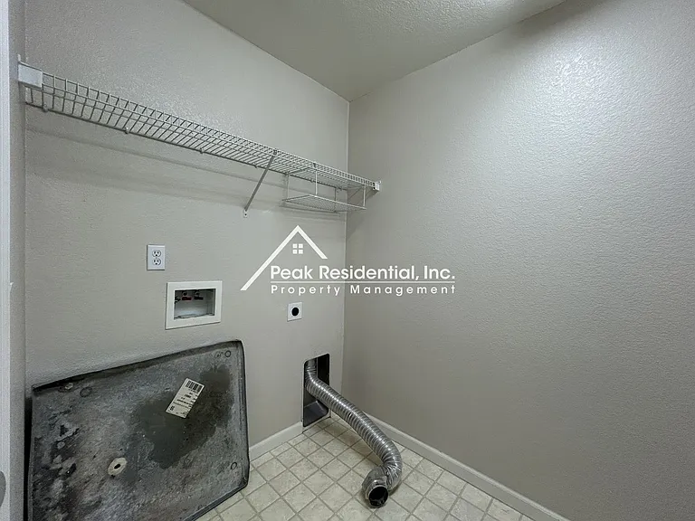9196 Cortina Cir — Photo 13