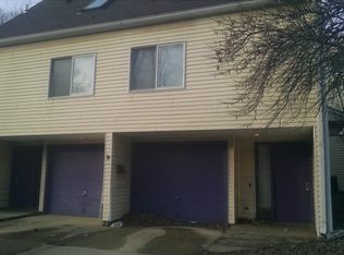 801 W Stoughton St #1B, Urbana, IL 61801