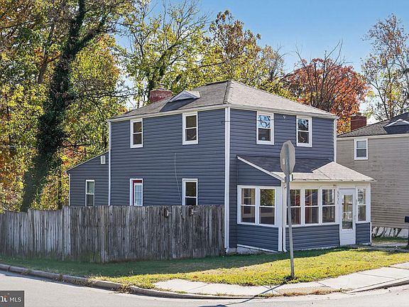 3rd image of 4401 Ridge Dr