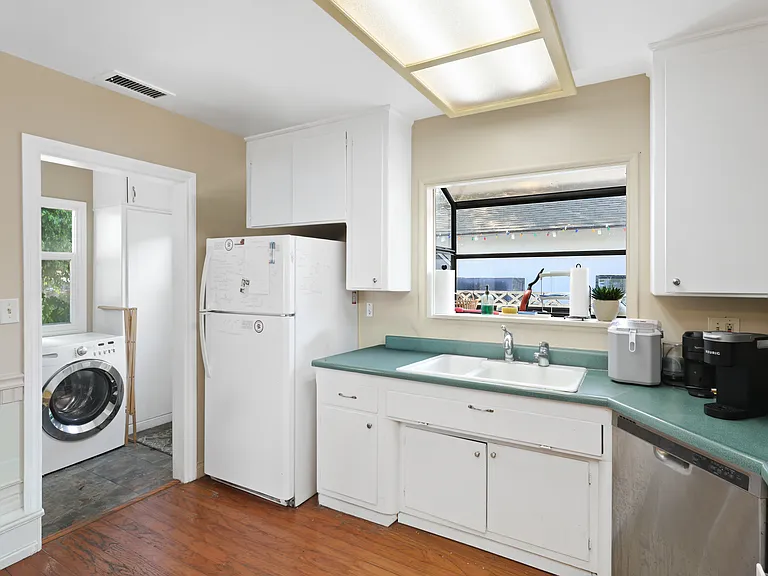 304 S Greengrove Dr — Photo 25