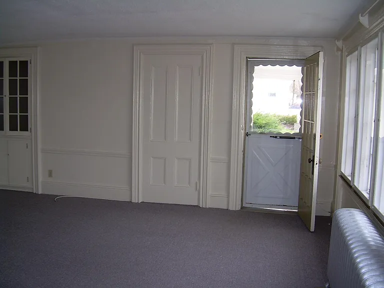 92 Locust St #1 — Photo 3
