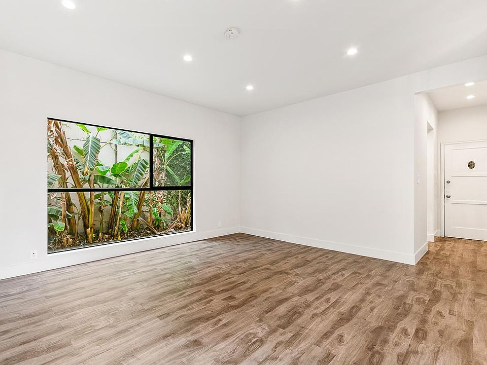 1st image of 7223 Willoughby Ave #105A