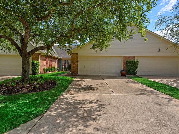 4th image of 811 Woodfern Glen Ln