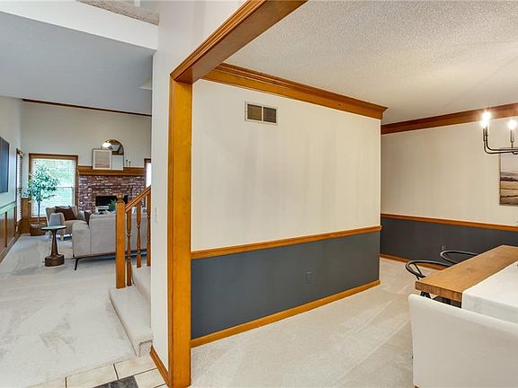 3rd image of 8018 Alden St