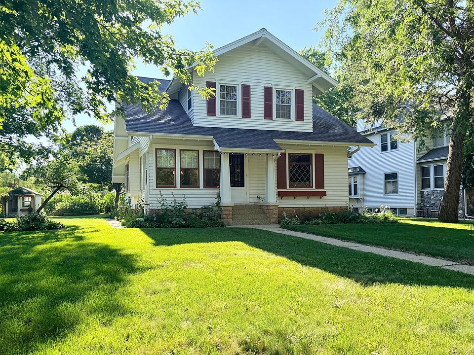 1st image of 605 Park St