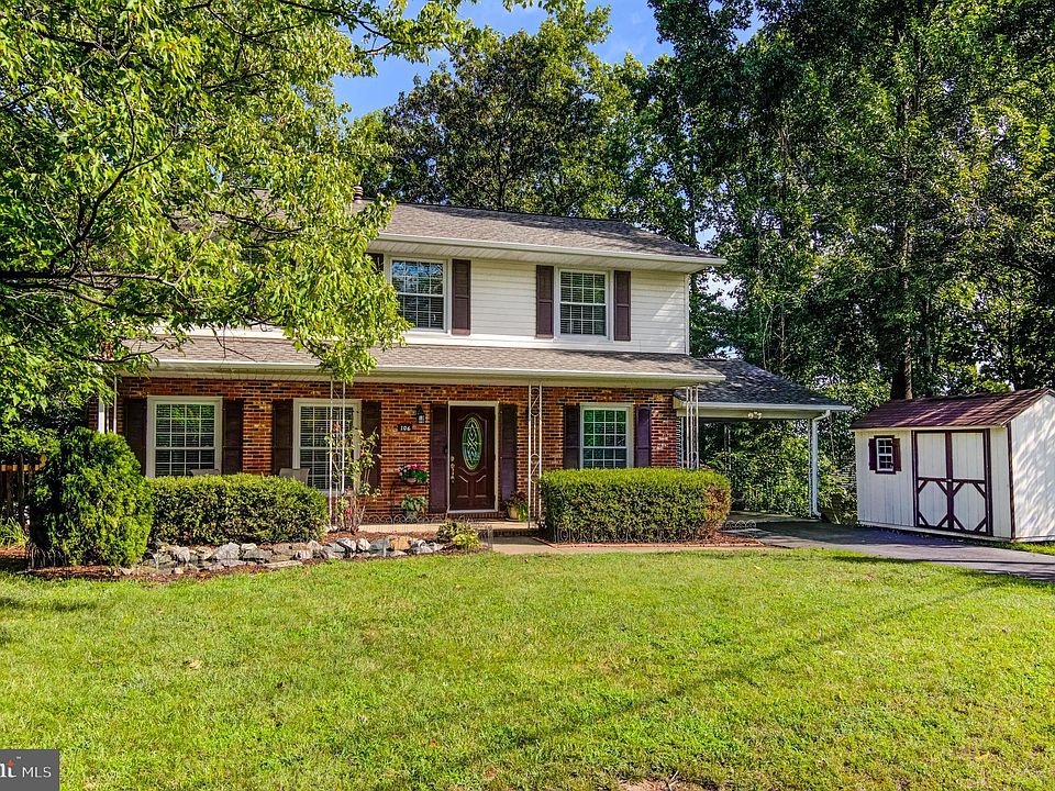 1st image of 106 Pecan Ln