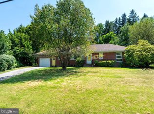 426 Loop Rd, Boalsburg, PA 16827