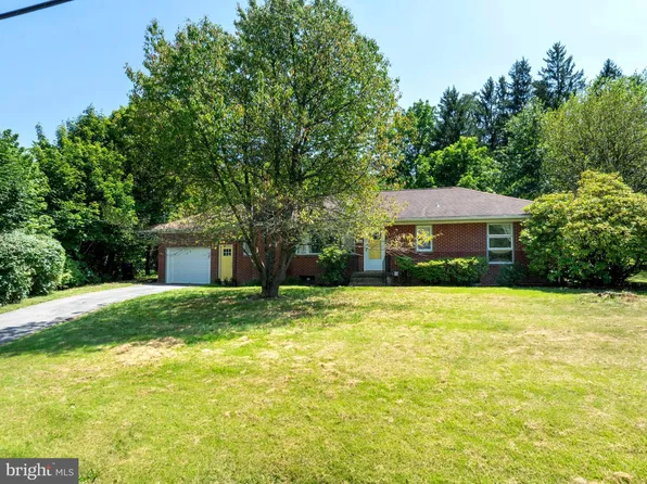 426 Loop Rd, Boalsburg, PA 16827