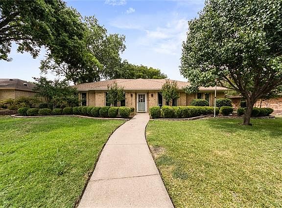 3rd image of 2025 Westlake Dr