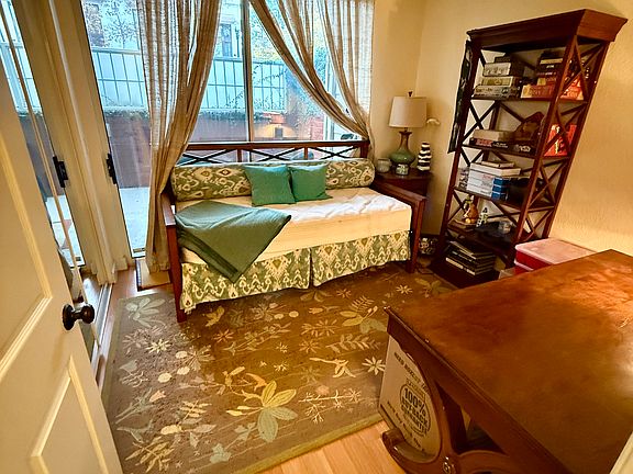 4th image of 410 N 1st St Unit 131