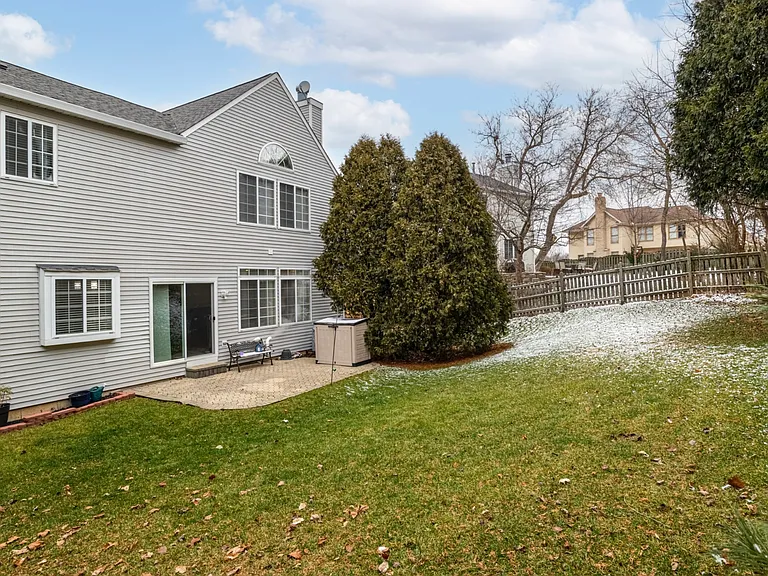 1675 Preston St — Photo 30