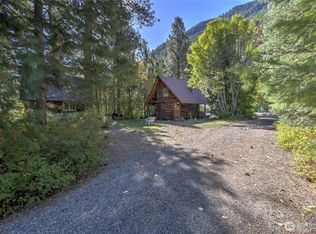 26 Mercer Rd, Mazama, WA 98833