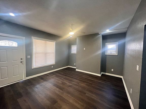 3rd image of 4119 Oak St Unit A