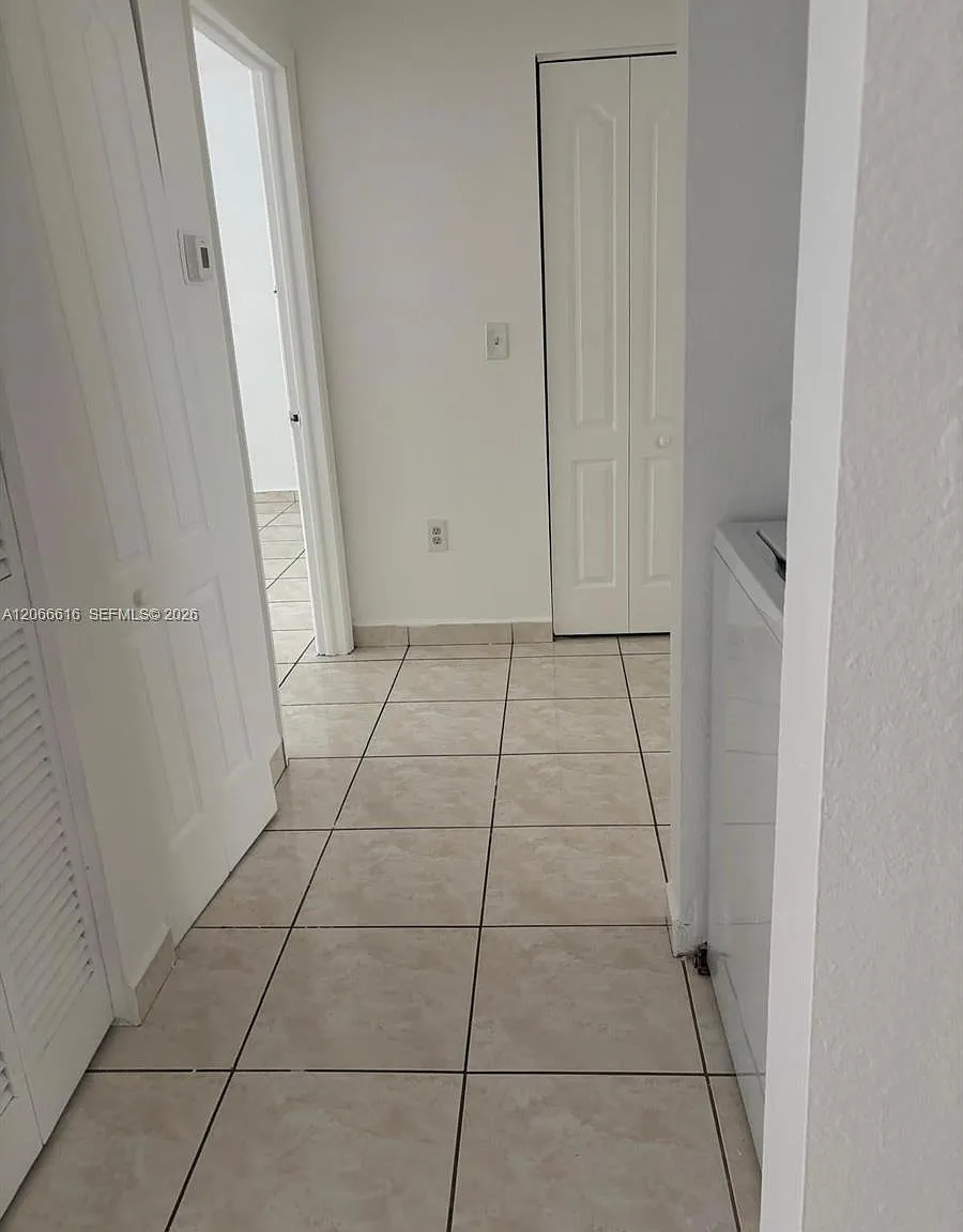 Garden Villas Condo Iii — Photo 4