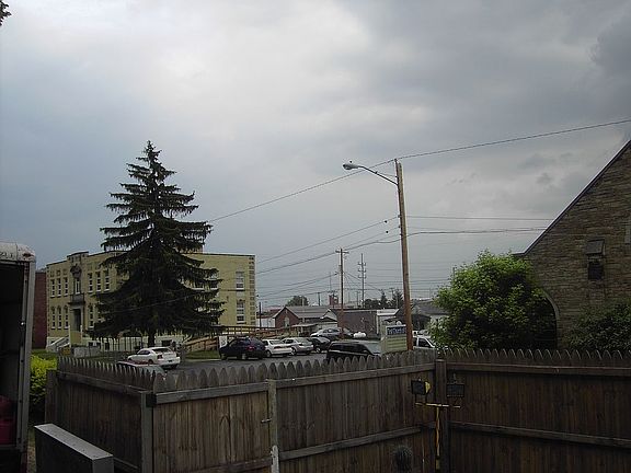 5th image of 3903 Gallia St