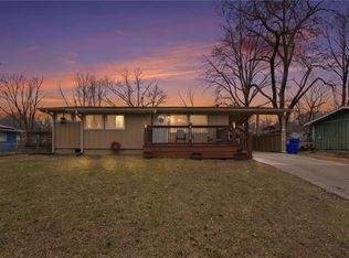 5818 N Garfield Ave, Kansas City, MO 64118