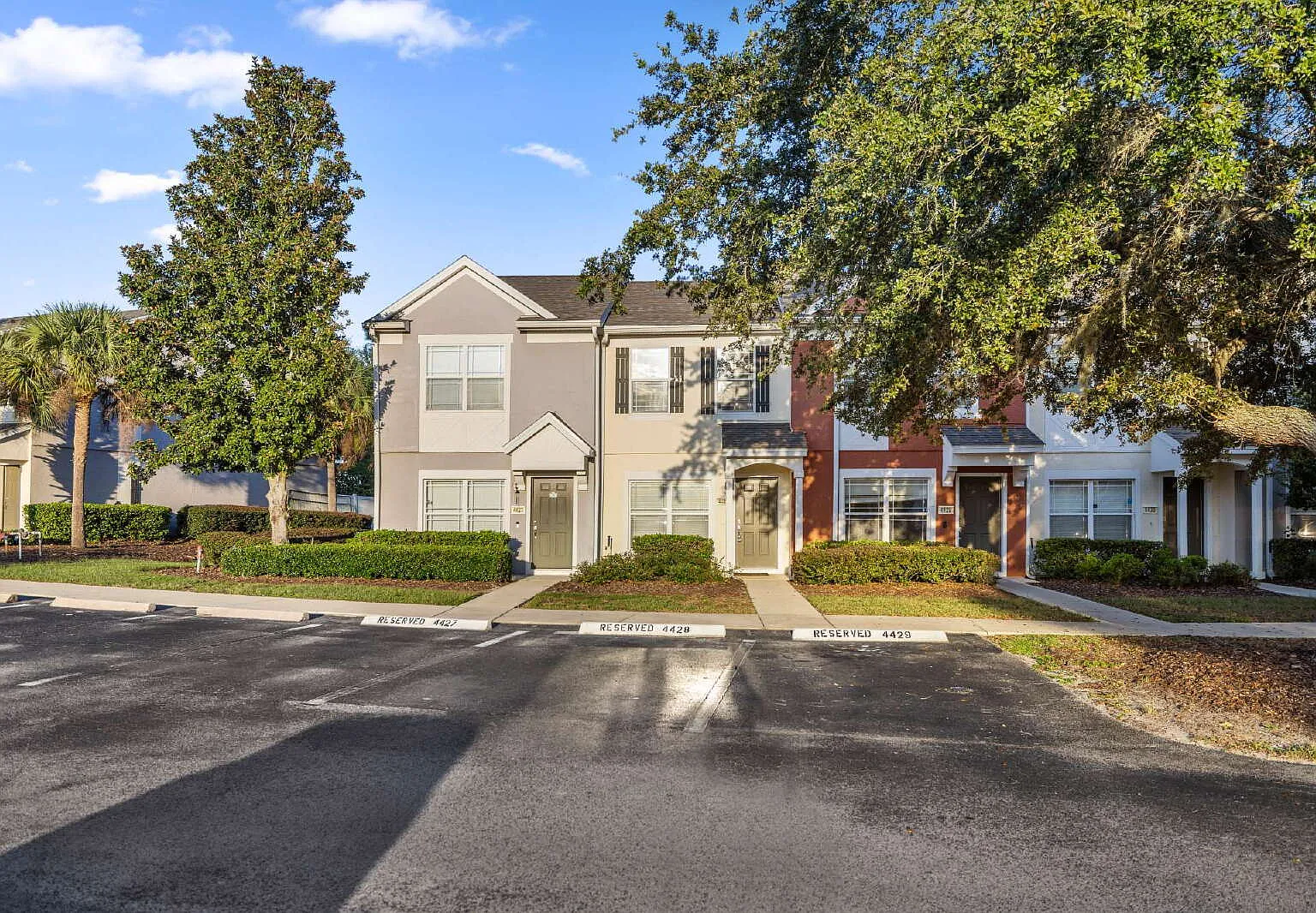 2 bed, 2.5 bath, 1148 sqft, $1,395 — Photo 1