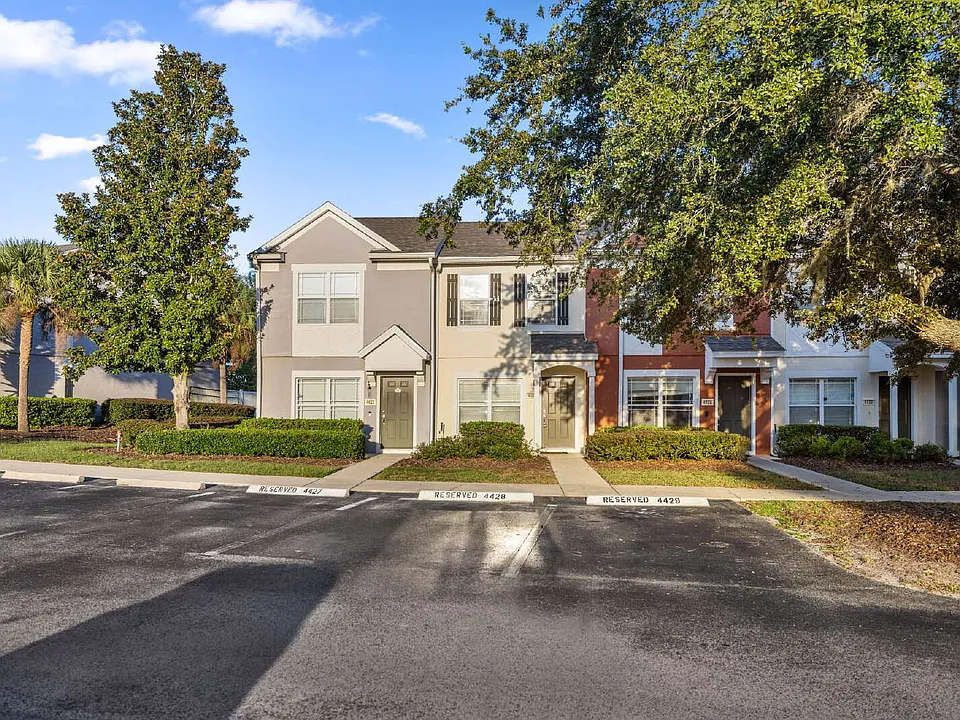 4428 SW 49th Ave