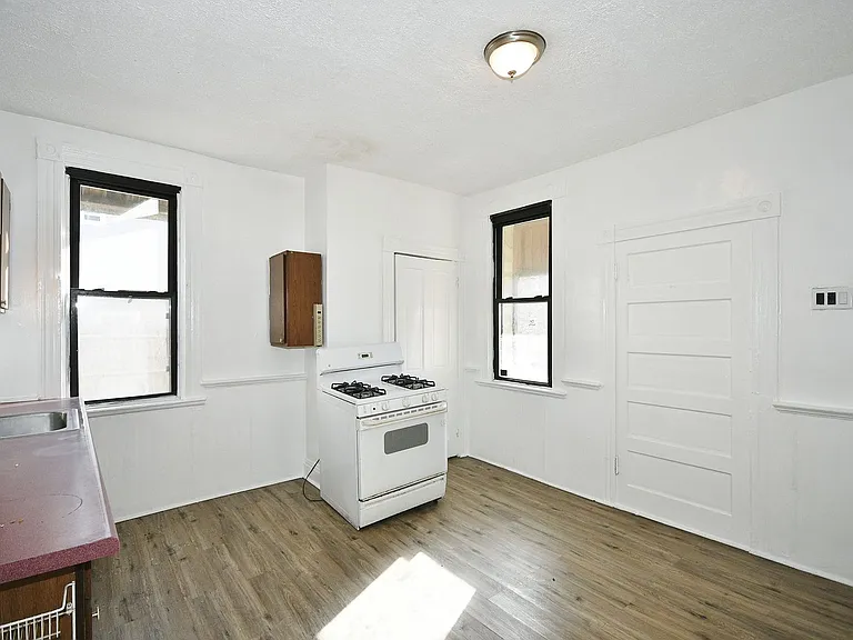 208 Pattison Ave #1 — Photo 11