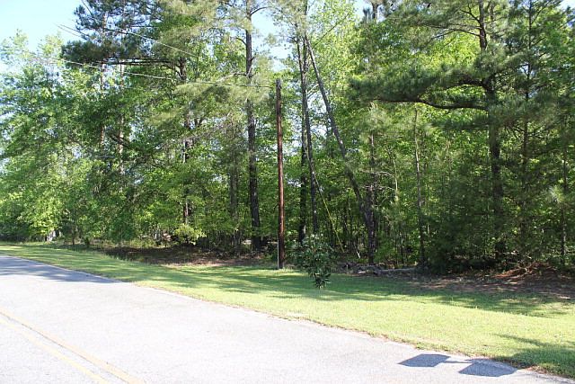 2nd image of 3014 Newall Dr