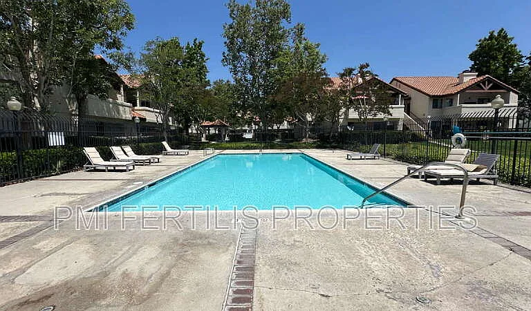 8331 Vineyard Ave #7 — Photo 29
